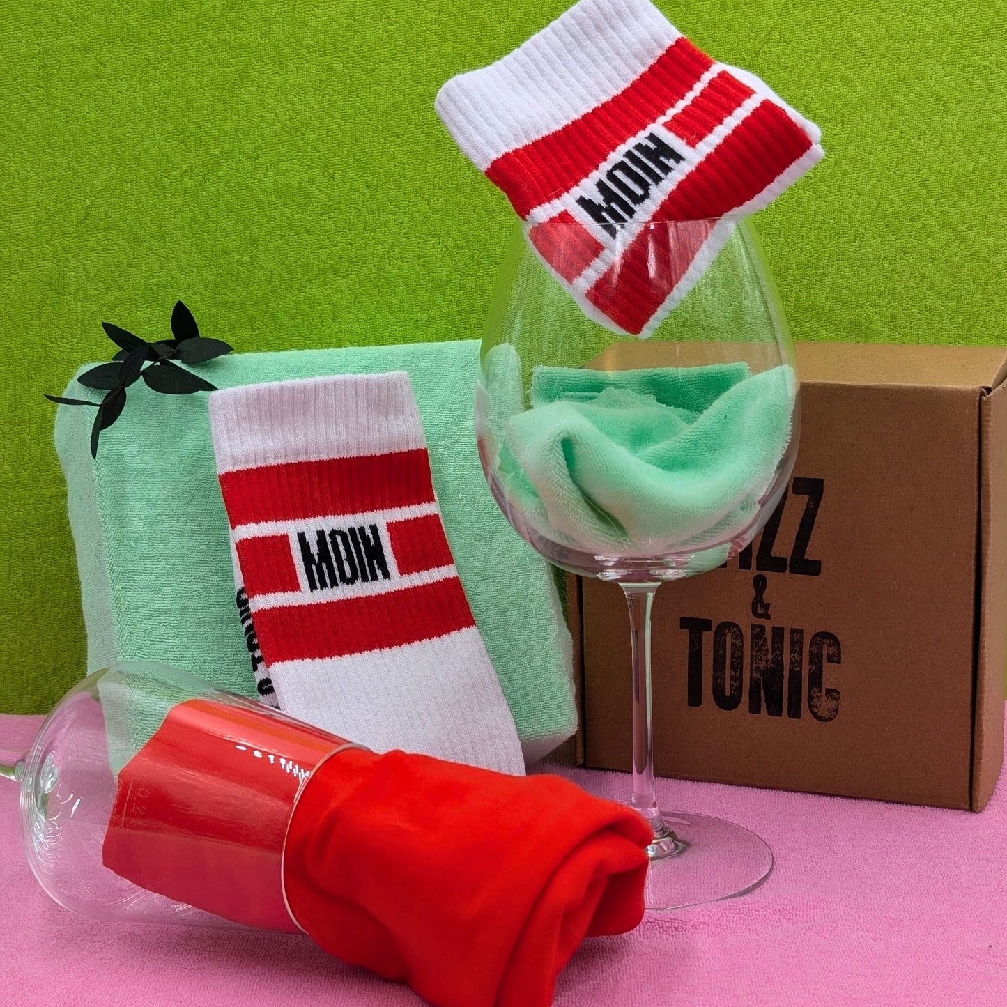 Chili Pepper Hi-Waist & MOIN Sock Gift Set