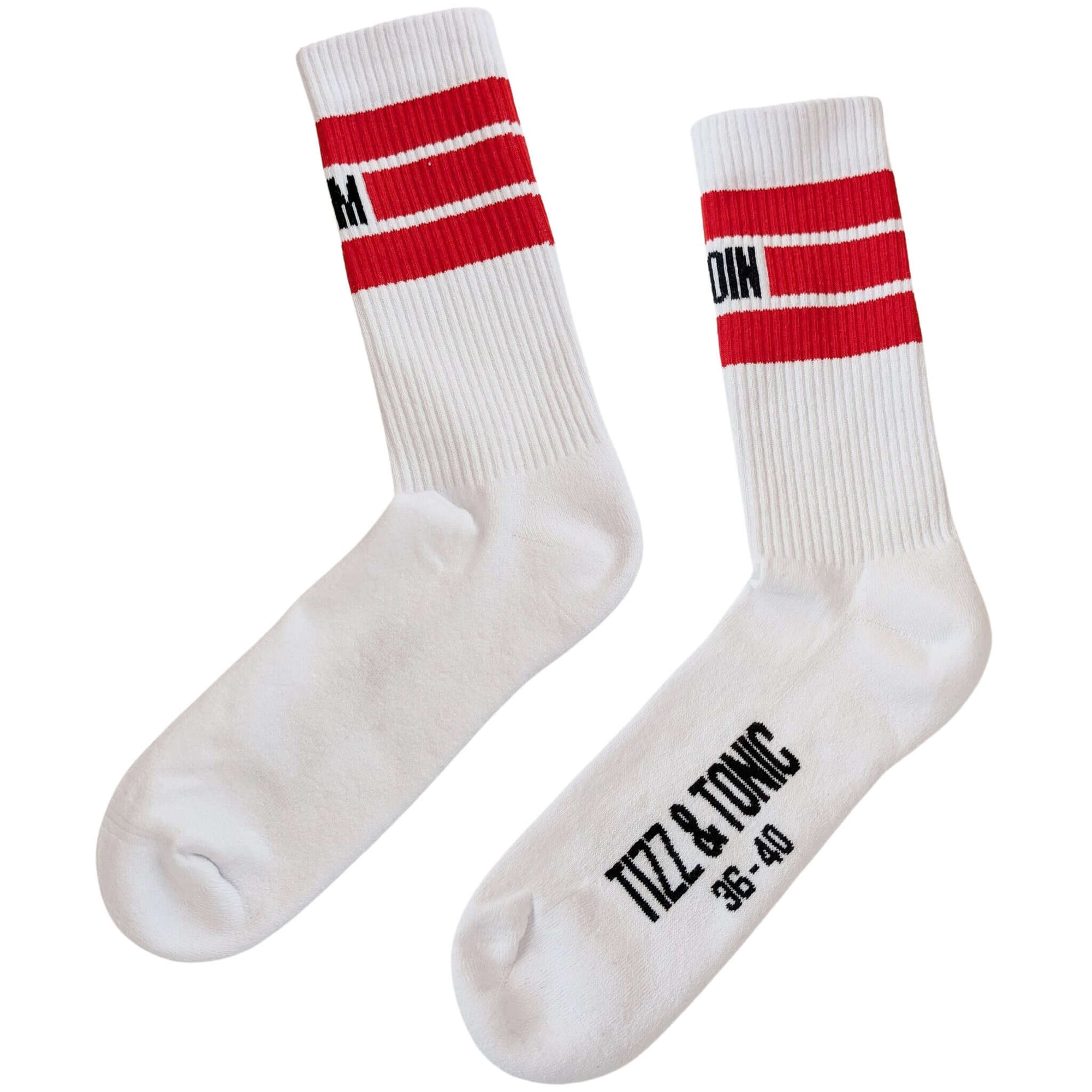 MOIN unisex recycled tennis socks in white with red stripes, eco-friendly and durable, designed for comfort and performance.